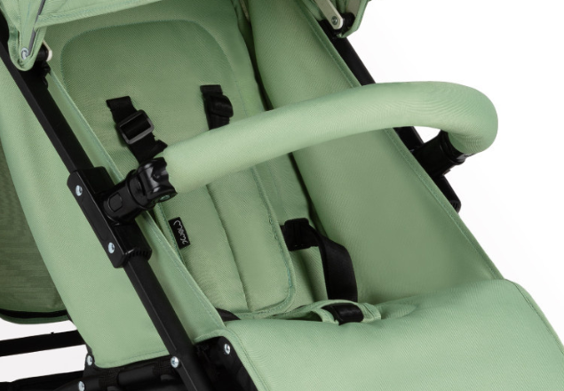 Carucior sport Momi Akira Green